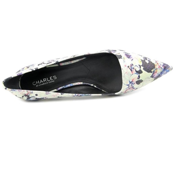 Charles David Kitten Heel - Picture 4 of 6